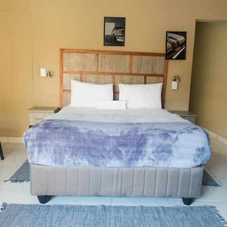 Ondangwa Rest Camp Bed & Breakfast Екстериор снимка