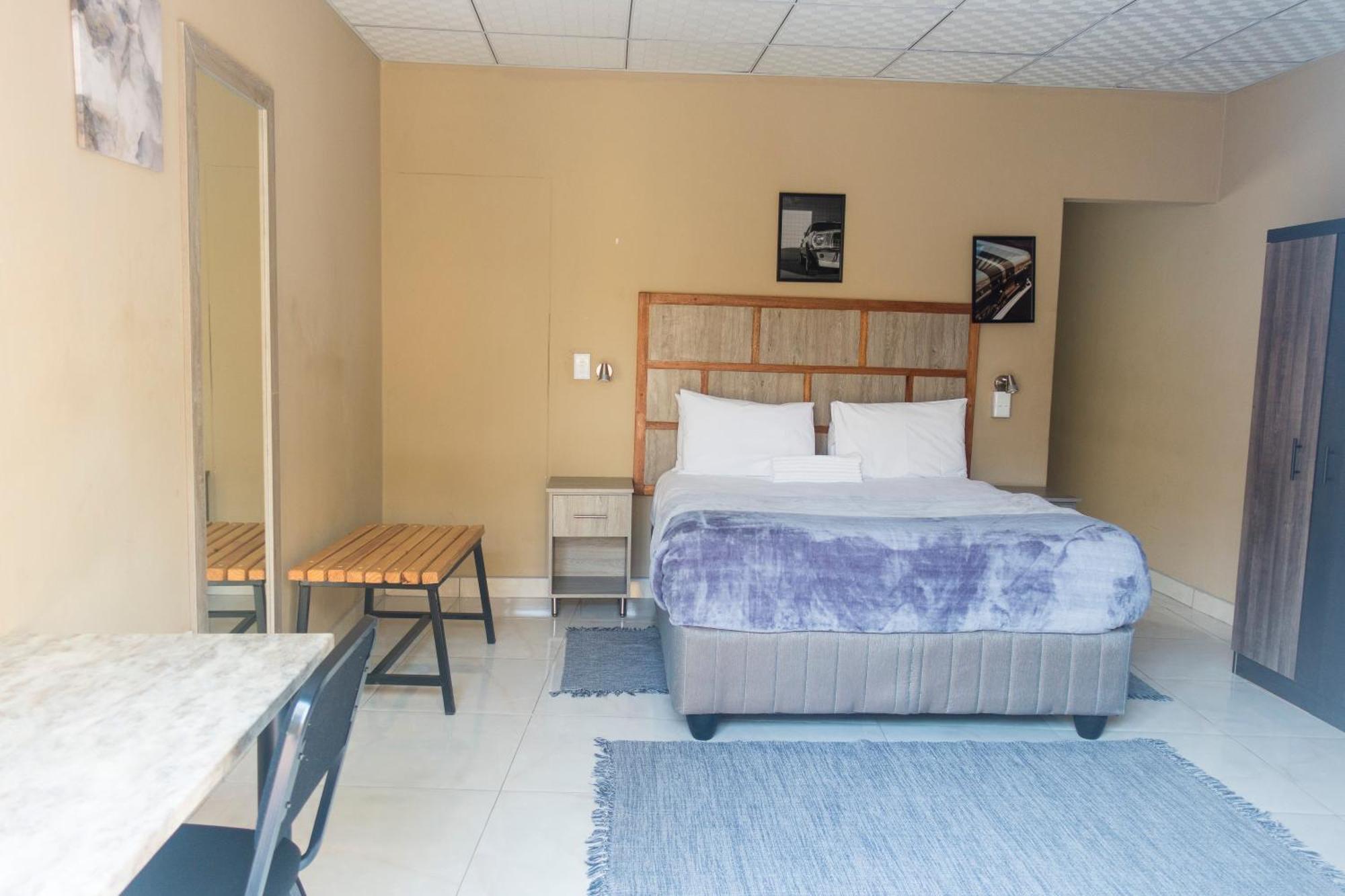 Ondangwa Rest Camp Bed & Breakfast Екстериор снимка