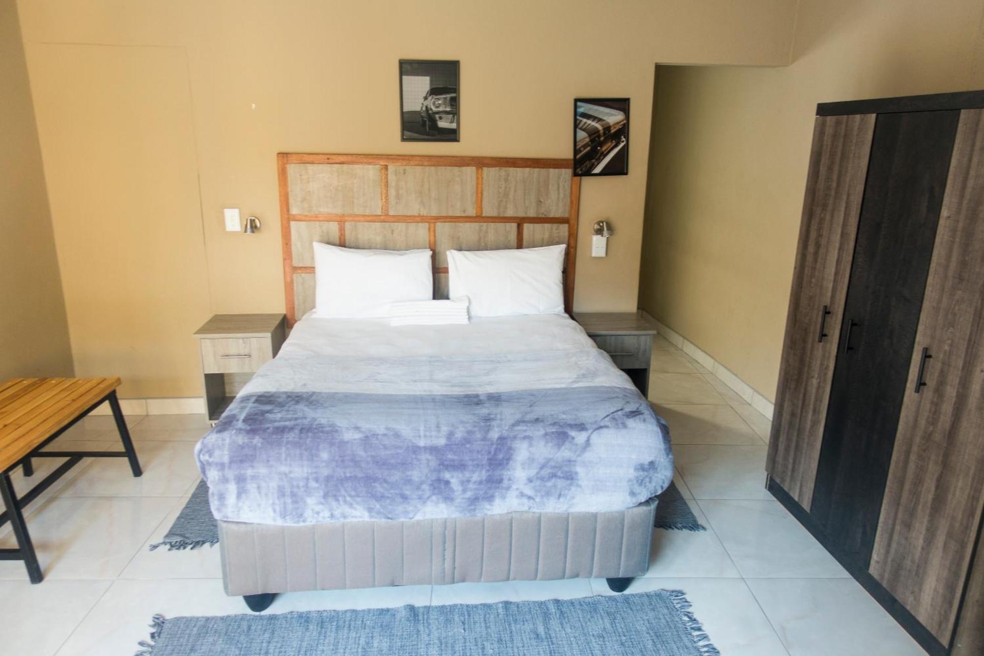 Ondangwa Rest Camp Bed & Breakfast Екстериор снимка